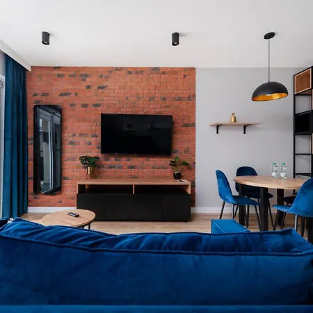 Urban Elegance Bliss By Bookinghost *